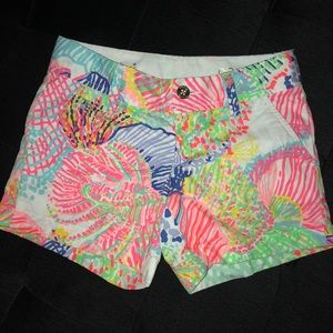 Lilly Pulitzer Callahan electric vacation shorts